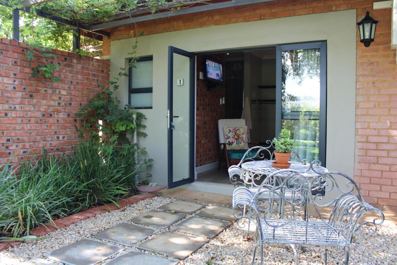 Pepper Tree Venue & Guesthouse ブルームフォンテーン エクステリア 写真